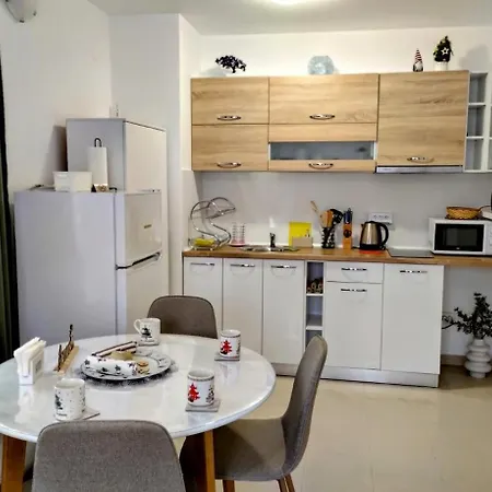 アパート One-bedroom At Belvedere Club Complex *